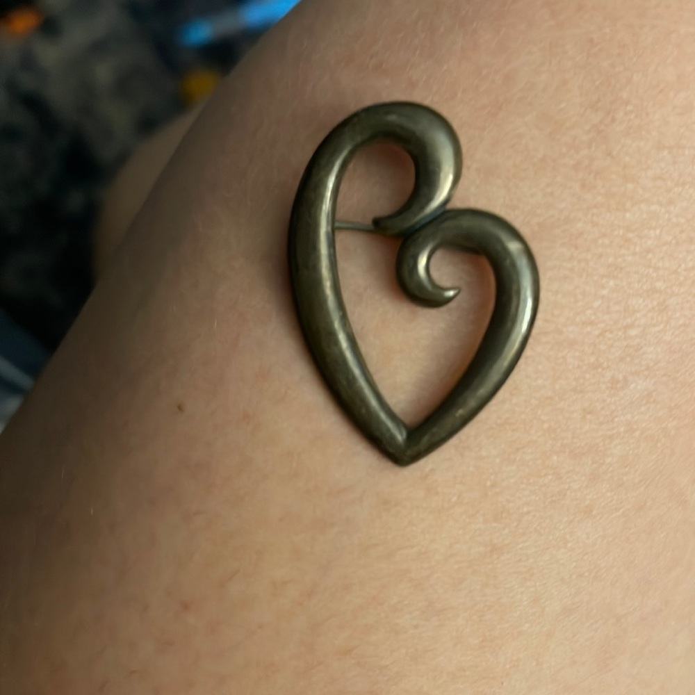 Sterling silver Mothers Love pin